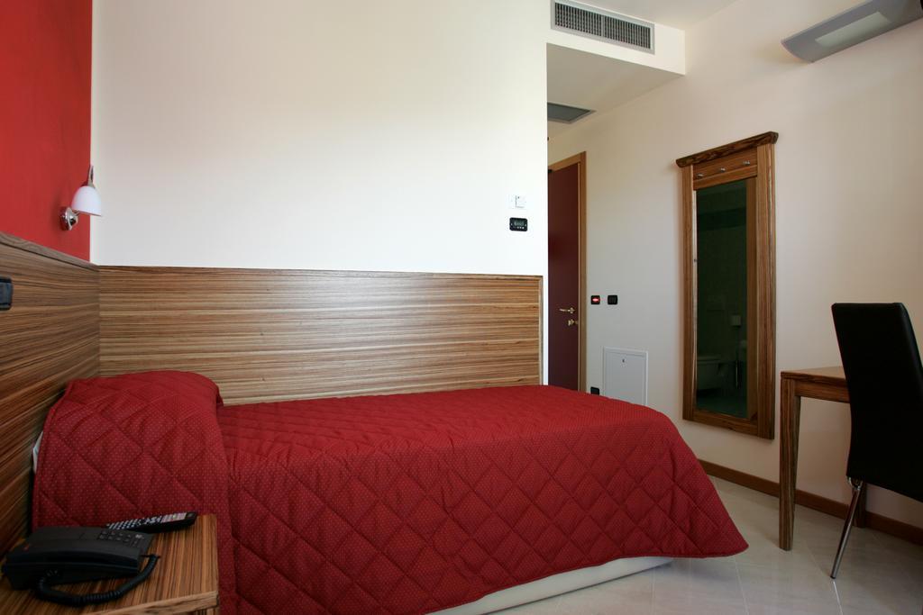 Hotel 5 Vie Almenno San Salvatore Værelse billede